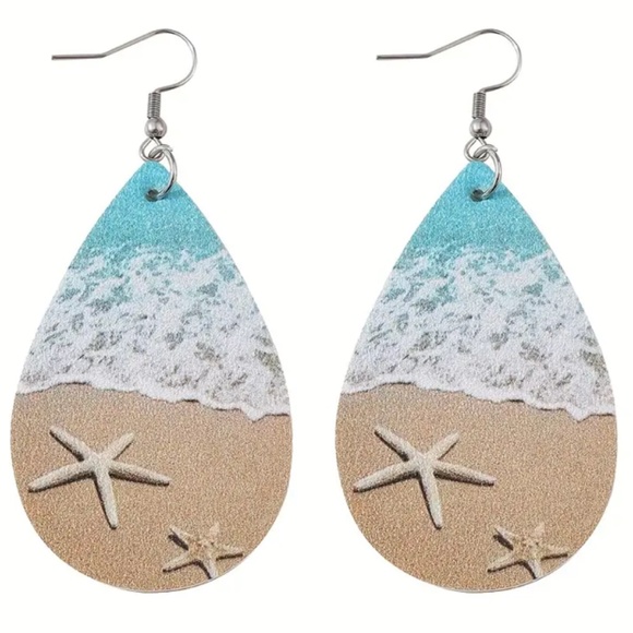NEW FAUX LEATHER BEACH OCEAN SAND SEASHELLS DANGLE DROP LIGHTWEIGHT EARRINGS - Picture 1 of 6